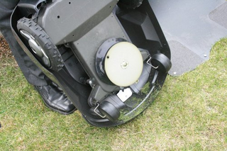 Illustration for article titled Husqvarna's Autonomous Solar Powered Lawnmower: Never Mow Again